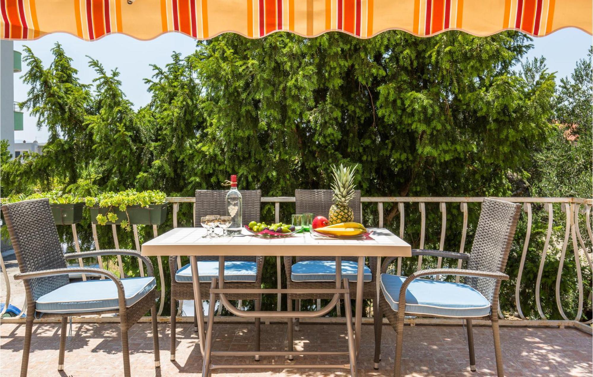 Nice Apartment In Tucepi With Wifi 外观 照片